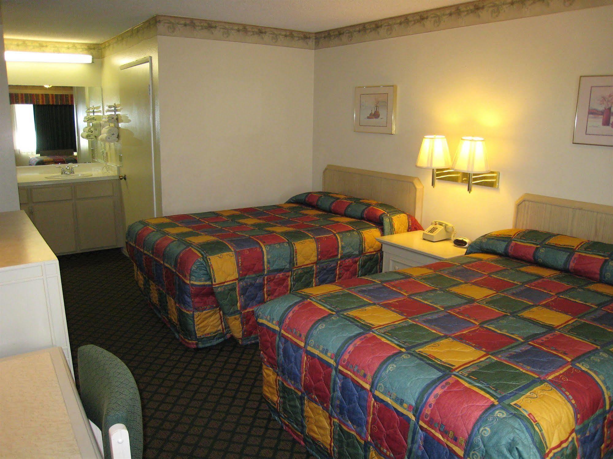 Town House Motel Lancaster Kültér fotó